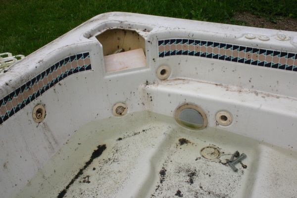 Hot Tub Removal in Waterloo