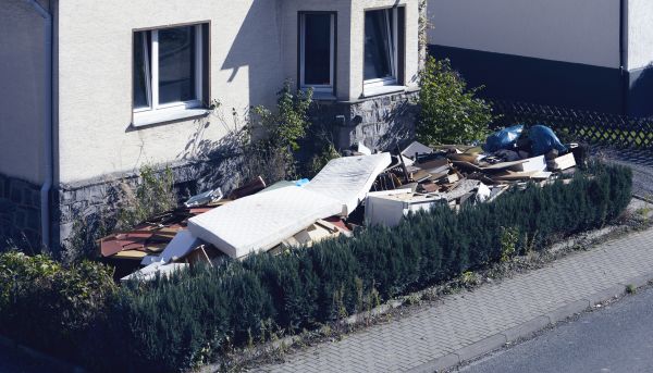 Yard Junk Removal in Waterloo
